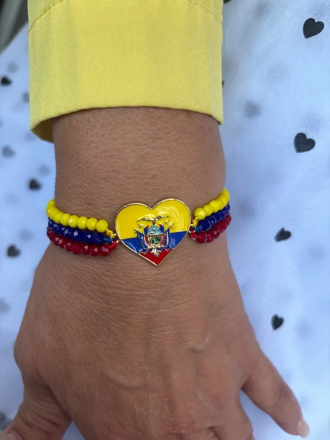 Pulsera triple con dije de corazón — CACUSA by Taitus