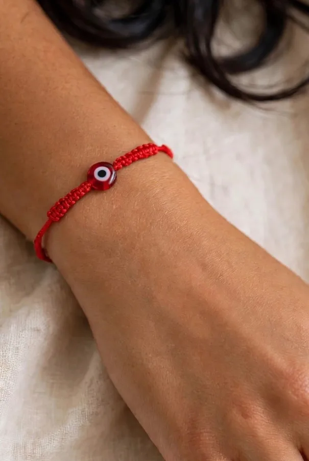 Pulsera de ojo turco rojo — CACUSA by Taitus